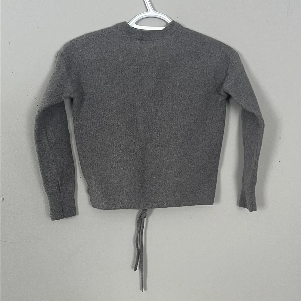 Nicole Miller Gray 100% Fine Merino Wool Sweater Medium - Picture 6 of 6